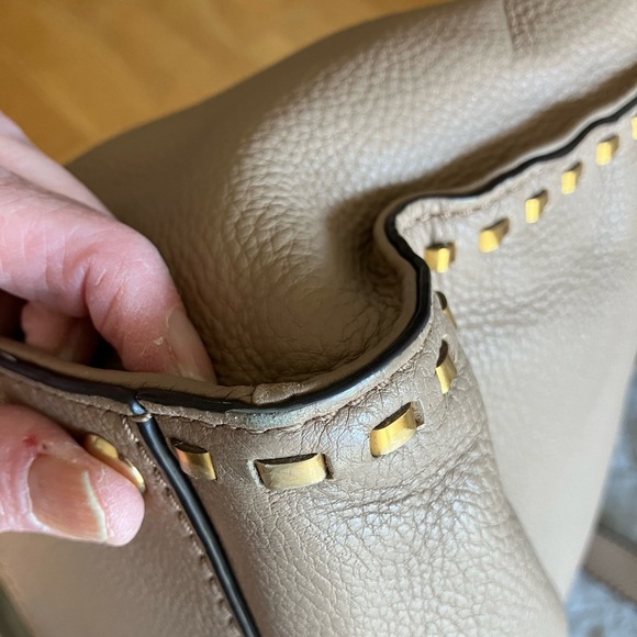 Michael Kors Rare Hamilton Handbag/Shoulder bag. Tan with gold. Snap and zipper - Picture 8 of 10